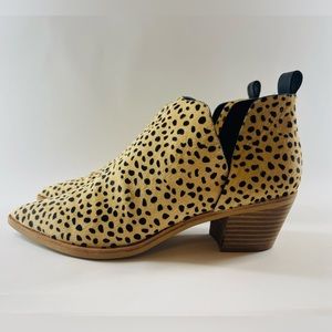DOLCE VITA SONNI LEOPARD CALF HAIR ANKLE BOOTS SIZE 9